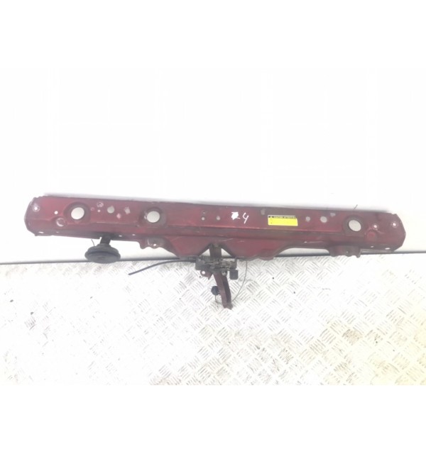 Планка под капот бу для Toyota Yaris P1 1.0 i,  2002 г. бу контрактные купить в Спб