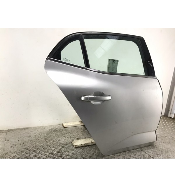 Дверь задняя правая бу для Renault Megane  1.6 DCi,  2017 г. бу контрактные купить в Спб