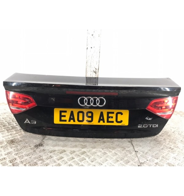 Крышка багажника бу для Audi A3 8P 2.0 TDi,  2009 г. бу контрактные купить в Спб
