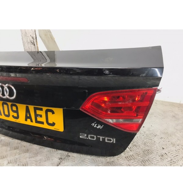 Крышка багажника бу для Audi A3 8P 2.0 TDi,  2009 г. бу контрактные купить в Спб