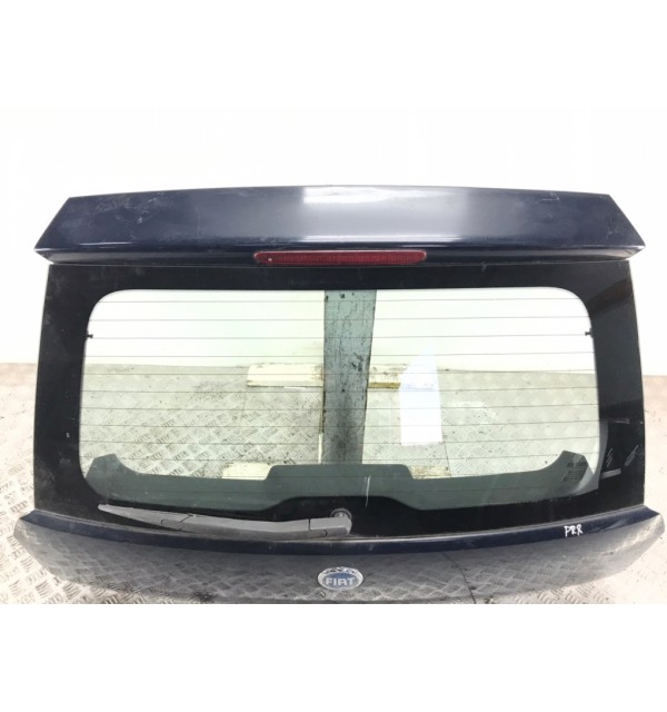 Крышка багажника бу для Fiat Punto 3 1.2 i,  2006 г. бу контрактные купить в Спб