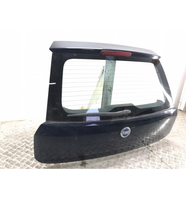 Крышка багажника бу для Fiat Punto 3 1.2 i,  2006 г. бу контрактные купить в Спб
