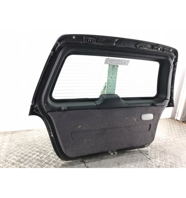 Крышка багажника бу для Mercedes A W168 1.4 i,  2004 г. бу контрактные купить в Спб