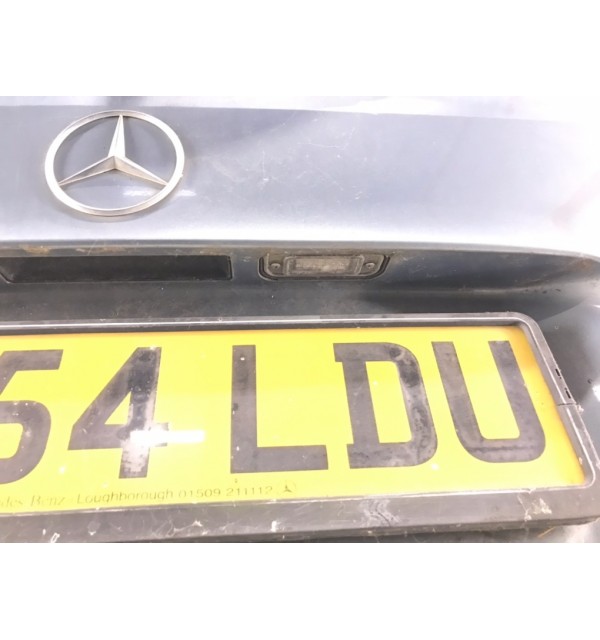 Крышка багажника бу для Mercedes A W168 1.4 i,  2004 г. бу контрактные купить в Спб