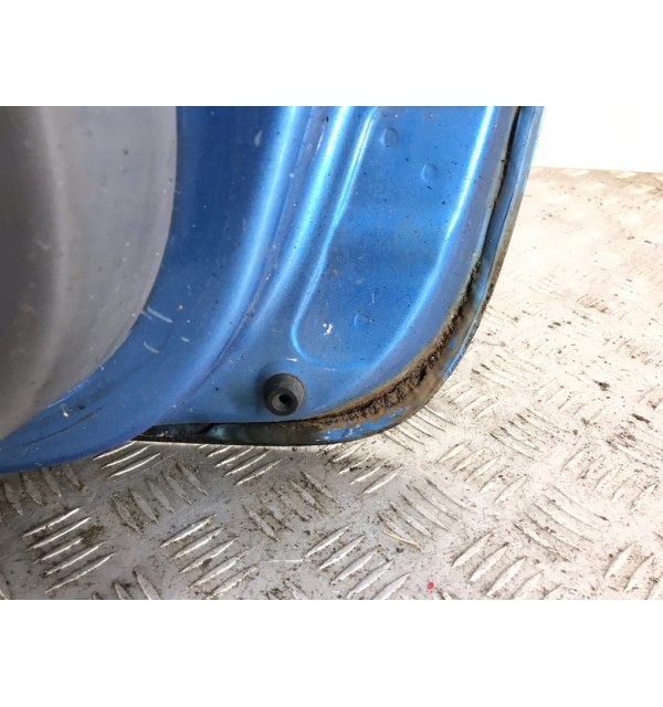 Дверь передняя правая бу для Peugeot 107  1.0 i,  2006 г.