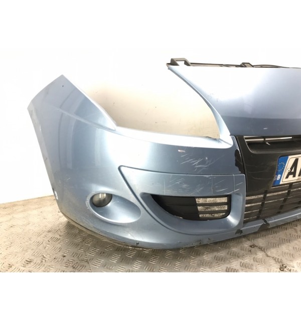 Бампер передний бу для Renault Scenic  1.5 DCi,  2010 г. бу контрактные купить в Спб