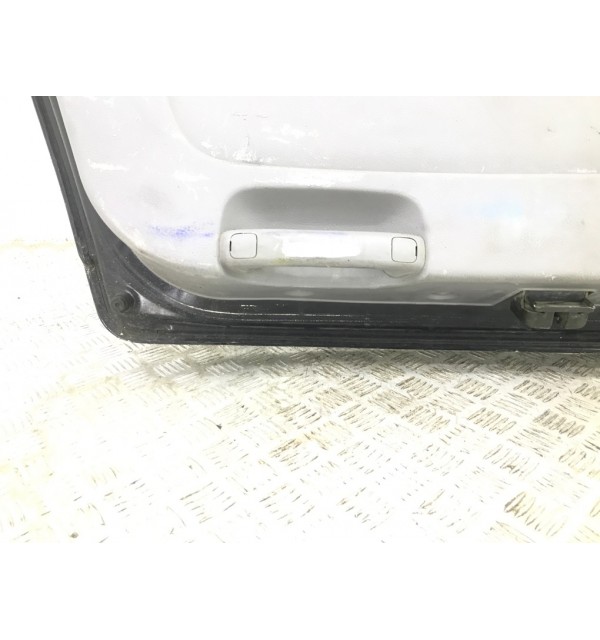 Крышка багажника бу для Kia Sorento  2.5 CRDi,  2004 г.
