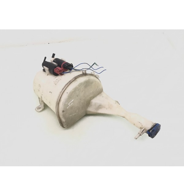 Бачок омывателя бу для Toyota Yaris P1 1.0 i,  2002 г. бу контрактные купить в Спб