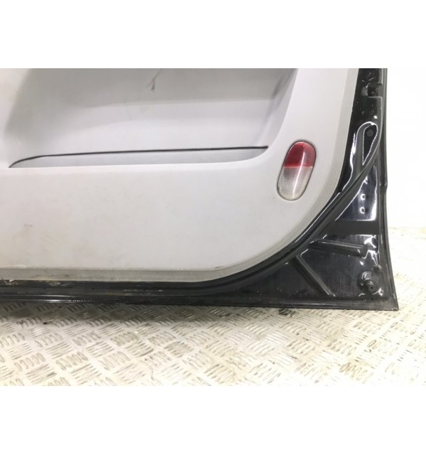 Дверь передняя правая бу для Kia Sorento  2.5 CRDi,  2004 г. бу контрактные купить в Спб