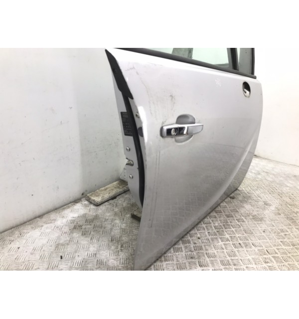 Дверь передняя правая бу для Opel Meriva B 1.4 i,  2010 г. бу контрактные купить в Спб