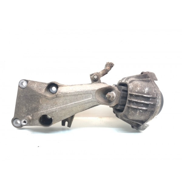 Подушка крепления двигателя бу для BMW 1 E87/E81/E82/E88 1.6 i,  2006 г. бу контрактные купить в Спб