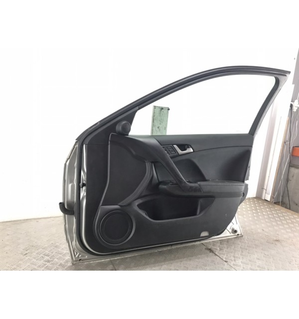 Дверь передняя правая бу для Honda Accord 8 2.2 i-CTDi,  2009 г.