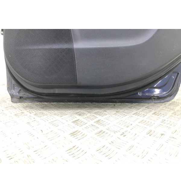 Дверь задняя правая бу для Nissan Note E11 1.4 i,  2008 г. бу контрактные купить в Спб