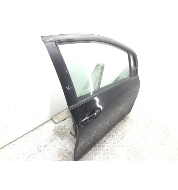 Дверь передняя правая бу для Toyota Yaris XP9 1.3 i,  2006 г.