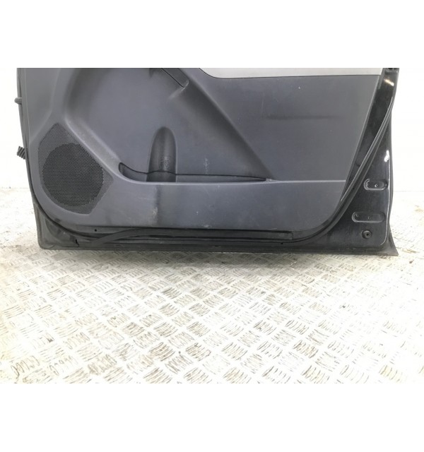 Дверь передняя правая бу для Toyota Yaris XP9 1.3 i,  2006 г.