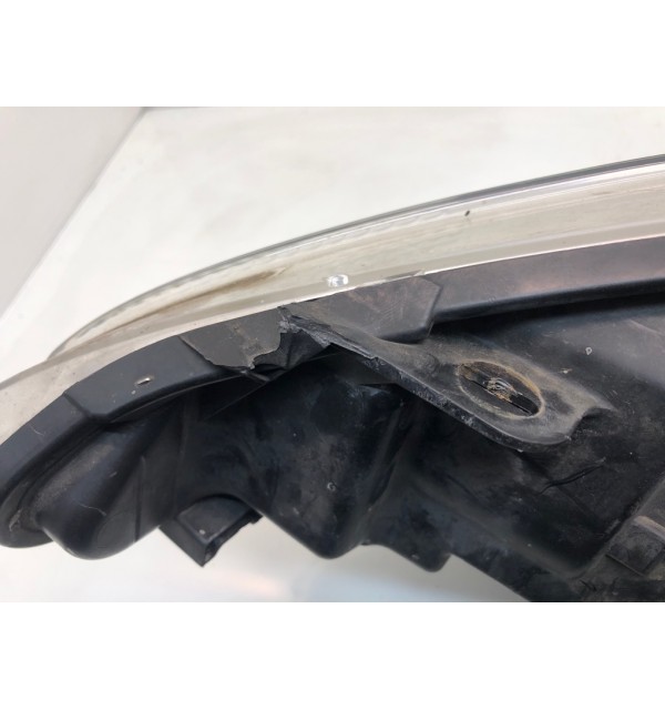 Фара правая бу для Ford Fiesta  1.6 Ti,  2012 г. бу контрактные купить в Спб