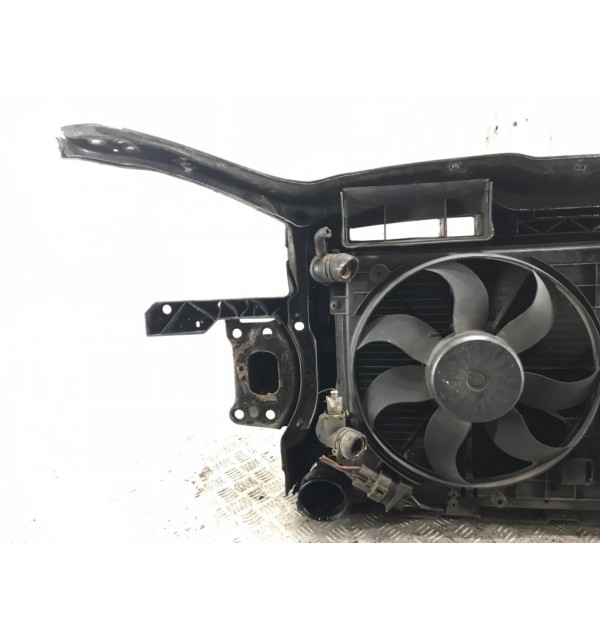 Панель передняя (телевизор) бу для Volkswagen Golf 5 1.9 TDi,  2008 г. бу контрактные купить в Спб