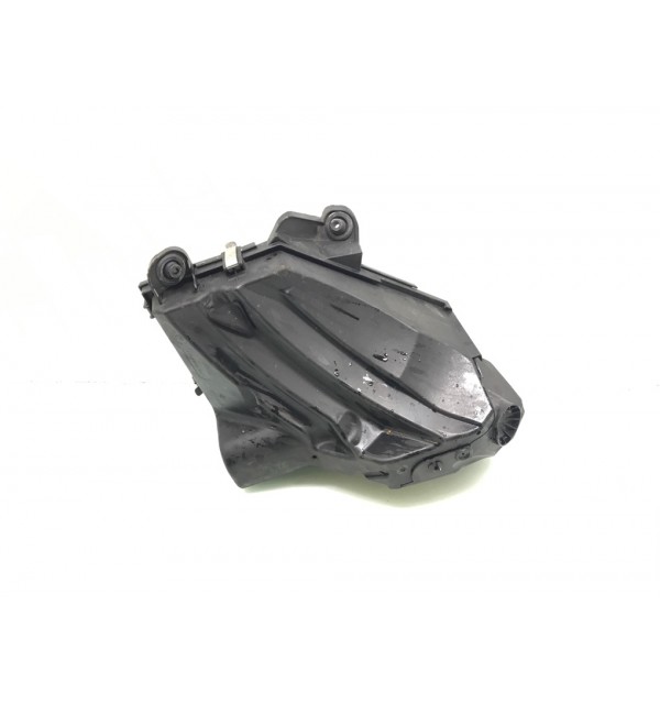 Корпус воздушного фильтра бу для BMW 1 E87/E81/E82/E88 2.0 TD,  2007 г. бу контрактные купить в Спб