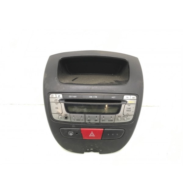 Магнитола бу для Toyota Aygo  1.0 i,  2007 г. бу контрактные купить в Спб