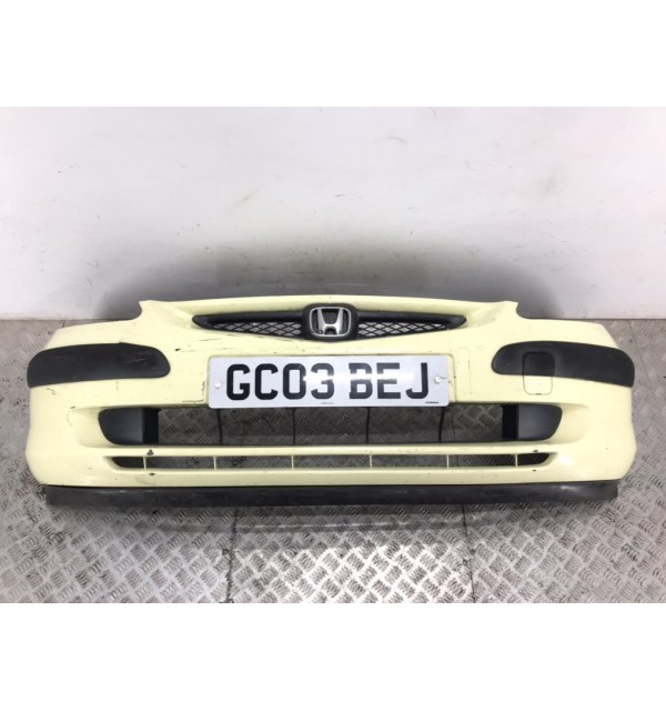 Бампер передний бу для Honda Jazz  1.3 i,  2003 г.