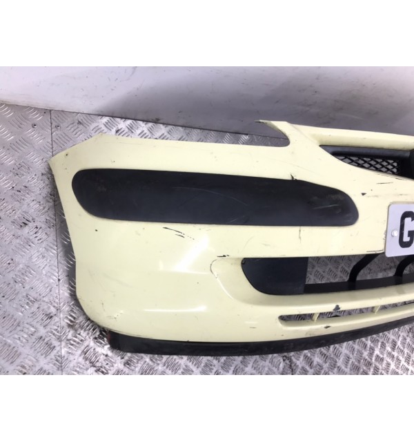 Бампер передний бу для Honda Jazz  1.3 i,  2003 г.