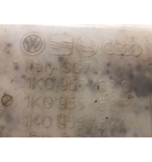 Бачок омывателя бу для Volkswagen Golf 5 2.0 TDi,  2005 г. бу контрактные купить в Спб