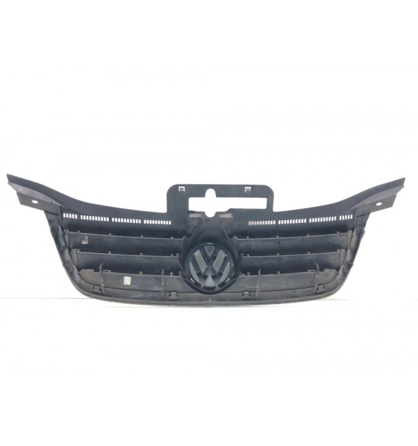 Решетка радиатора бу для Volkswagen Touran  2.0 TDi,  2005 г. бу контрактные купить в Спб