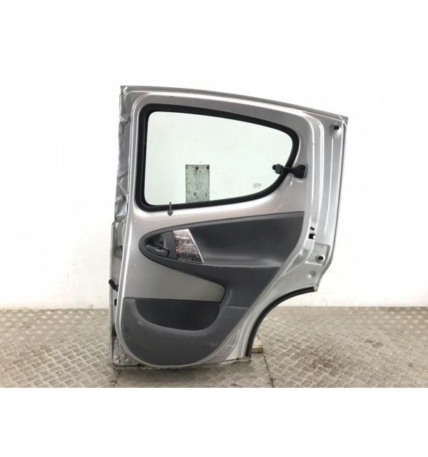 Дверь задняя правая бу для Citroen C1  1.0 i,  2007 г. бу контрактные купить в Спб