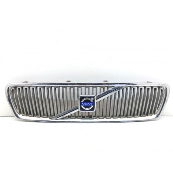 Решетка радиатора бу для Volvo V70  2.4 i,  2003 г. бу контрактные купить в Спб
