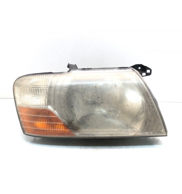 Фара правая бу для Mitsubishi Pajero  3.2 DiD,  2006 г. бу контрактные купить в Спб