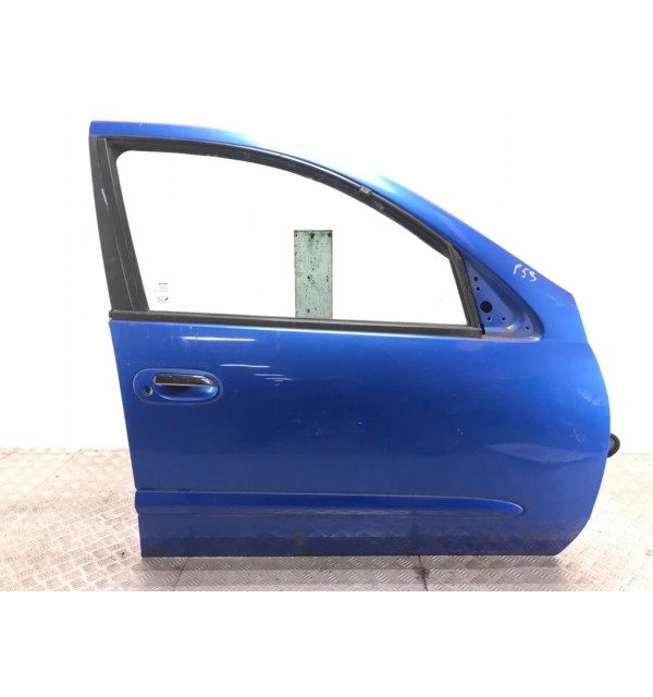 Дверь передняя правая бу для Nissan Almera N16 1.8 i,  2002 г. бу контрактные купить в Спб