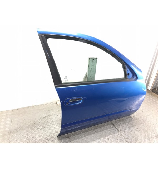Дверь передняя правая бу для Nissan Almera N16 1.8 i,  2002 г. бу контрактные купить в Спб