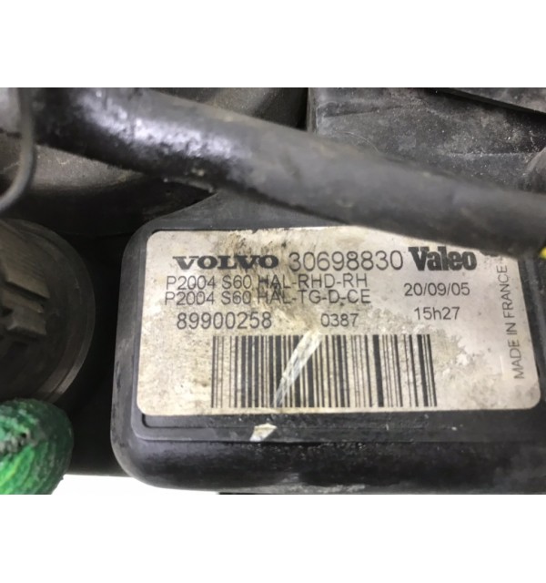 Фара правая бу для Volvo S60  2.0 Ti,  2005 г. бу контрактные купить в Спб