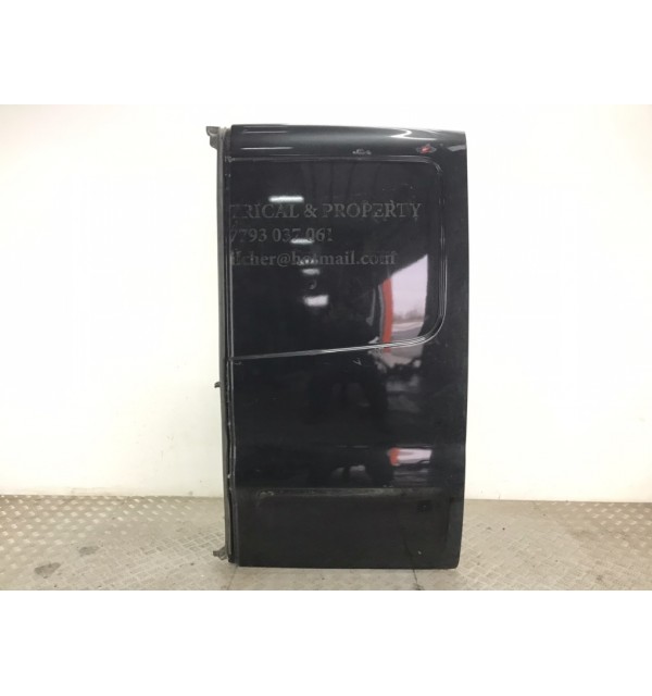 Дверь задняя распашная правая бу для Renault Trafic  2.0 DCi,  2008 г. бу контрактные купить в Спб