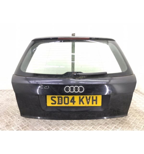 Крышка багажника бу для Audi A4 B6 1.9 TDi,  2004 г. бу контрактные купить в Спб