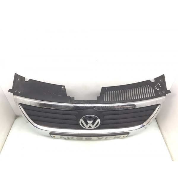 Решетка радиатора бу для Volkswagen Passat B6 2.0 TDi,  2008 г. бу контрактные купить в Спб