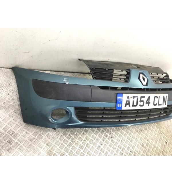Бампер передний бу для Renault Clio  1.5 DCi,  2004 г.