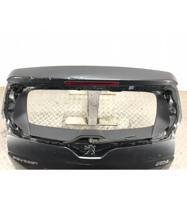 Крышка багажника бу для Peugeot 5008  1.6 HDi,  2010 г. бу контрактные купить в Спб