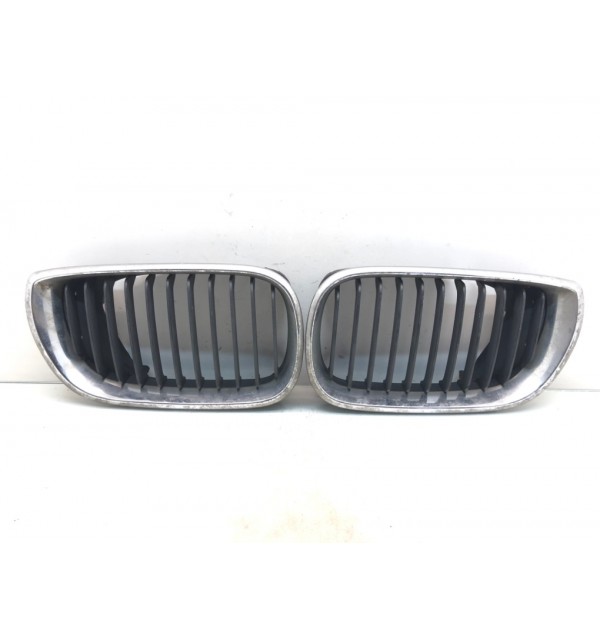 Решетка радиатора бу для BMW 3 E46 2.0 TD,  2003 г. бу контрактные купить в Спб