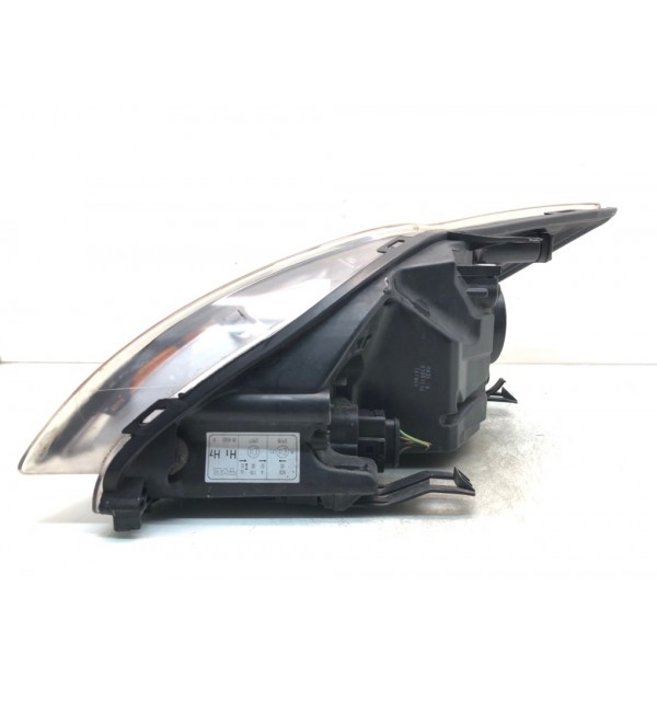 Фара правая бу для Ford Focus 2 2.0 i,  2008 г. бу контрактные купить в Спб