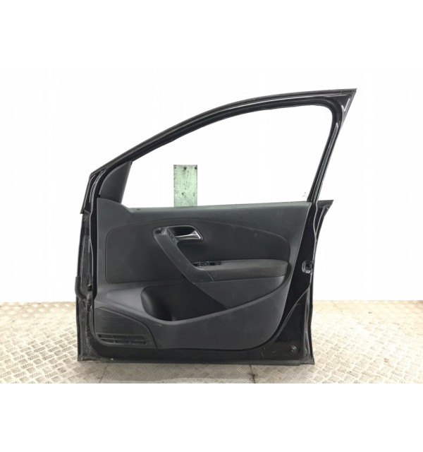 Дверь передняя правая бу для Volkswagen Polo 5 1.2 TDi,  2011 г. бу контрактные купить в Спб