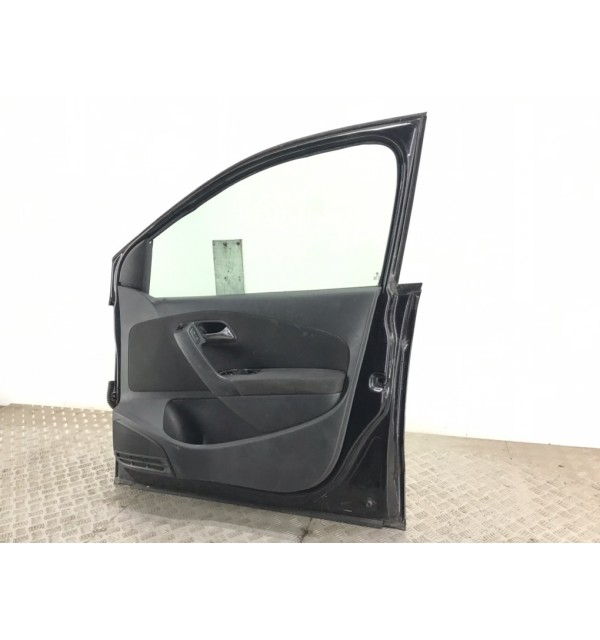 Дверь передняя правая бу для Volkswagen Polo 5 1.2 TDi,  2011 г. бу контрактные купить в Спб