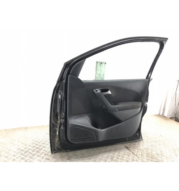 Дверь передняя правая бу для Volkswagen Polo 5 1.2 TDi,  2011 г. бу контрактные купить в Спб