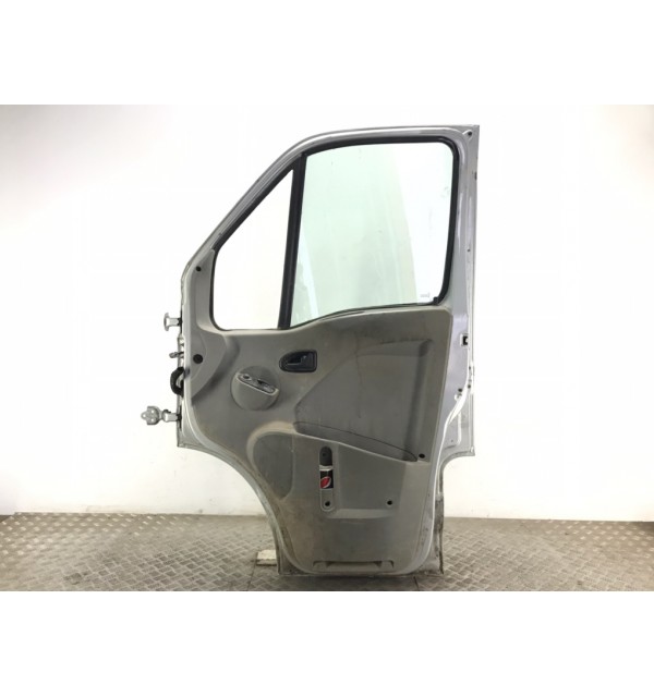 Дверь передняя правая бу для Renault Master ML35 2.5 DCi,  2008 г. бу контрактные купить в Спб
