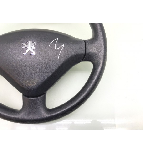 Руль бу для Peugeot 207  1.4 i,  2007 г. бу контрактные купить в Спб