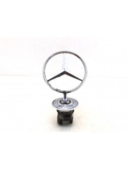 Эмблема бу для Mercedes CLK W208 4.3 i,  2001 г.