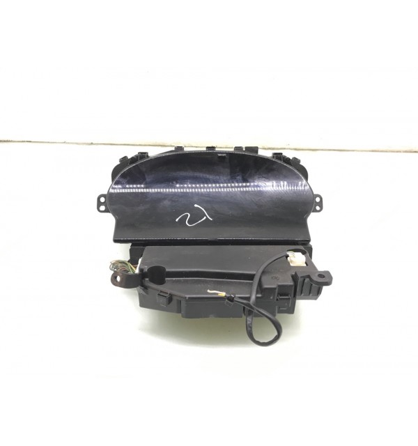 Щиток приборов (приборная панель) бу для Toyota Yaris P1 1.0 i,  2001 г. бу контрактные купить в Спб