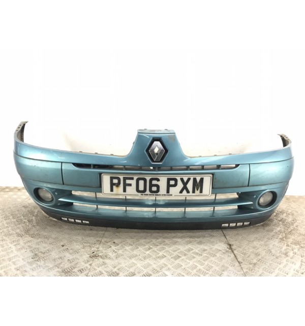Бампер передний бу для Renault Clio 2 1.2 i,  2005 г. бу контрактные купить в Спб