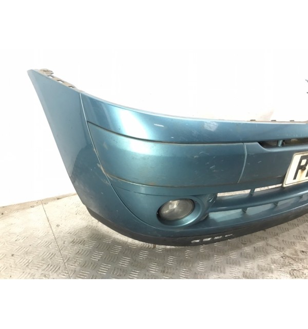 Бампер передний бу для Renault Clio 2 1.2 i,  2005 г. бу контрактные купить в Спб