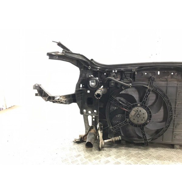 Панель передняя (телевизор) бу для Mini One R56 1.4 i,  2007 г. бу контрактные купить в Спб